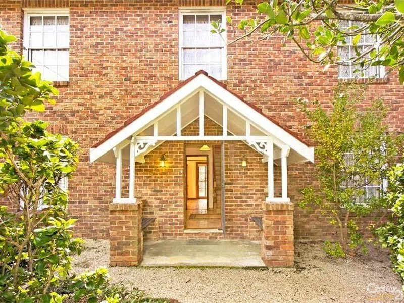 117 Waratah Rd, Wentworth Falls NSW 2782