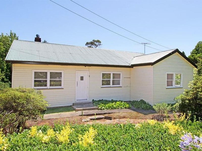 20-22 Lawson View Pde, Wentworth Falls NSW 2782