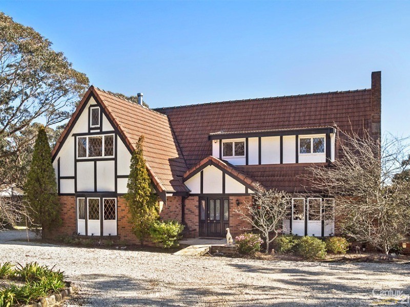 291 Blaxland Rd, Wentworth Falls NSW 2782