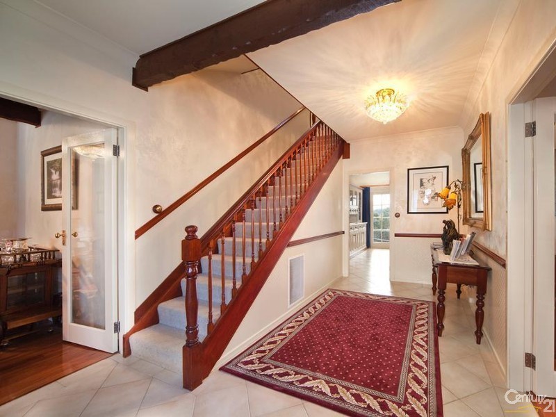 291 Blaxland Rd, Wentworth Falls NSW 2782