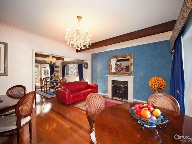 291 Blaxland Rd, Wentworth Falls NSW 2782