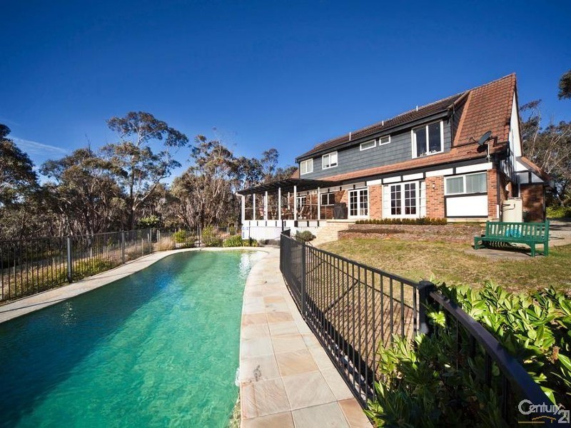 291 Blaxland Rd, Wentworth Falls NSW 2782