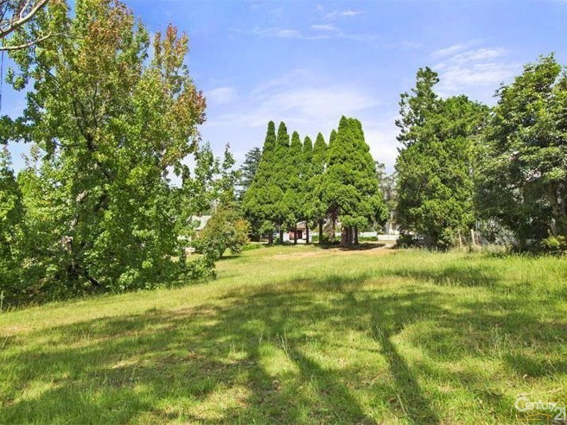 18 Lawson View Pde, Wentworth Falls NSW 2782