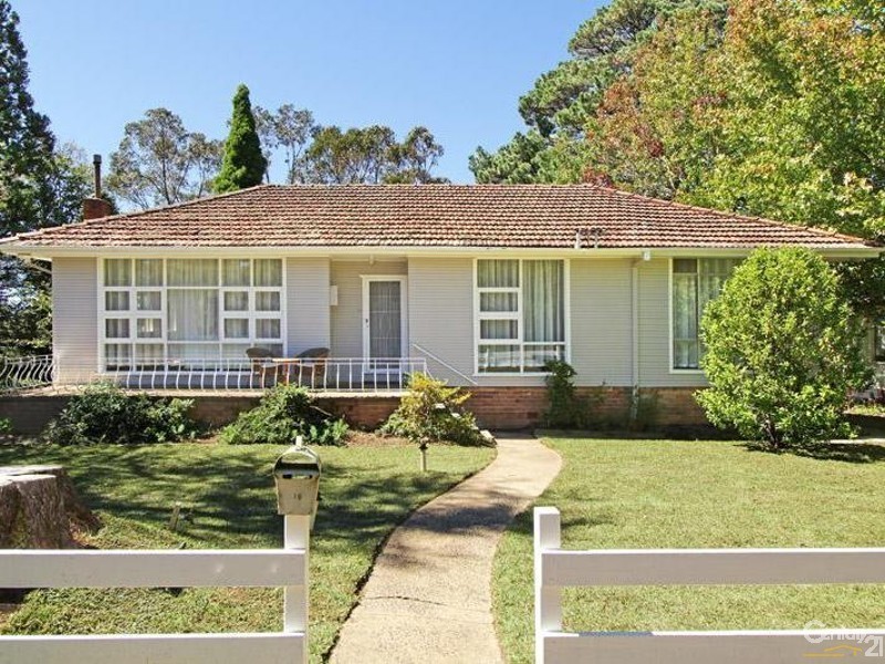 316 Blaxland Rd, Wentworth Falls NSW 2782