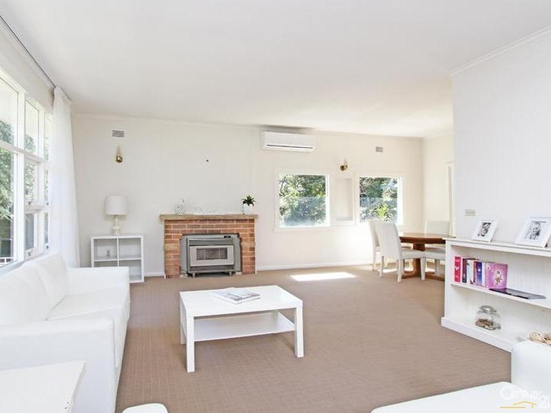 316 Blaxland Rd, Wentworth Falls NSW 2782