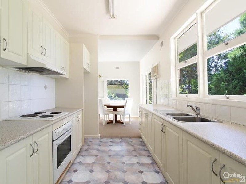 316 Blaxland Rd, Wentworth Falls NSW 2782