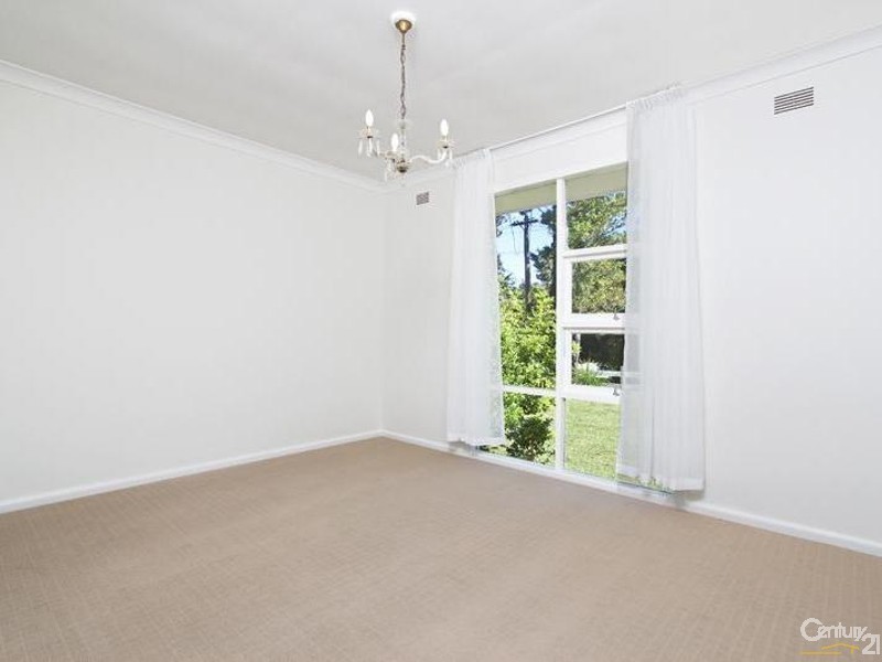 316 Blaxland Rd, Wentworth Falls NSW 2782