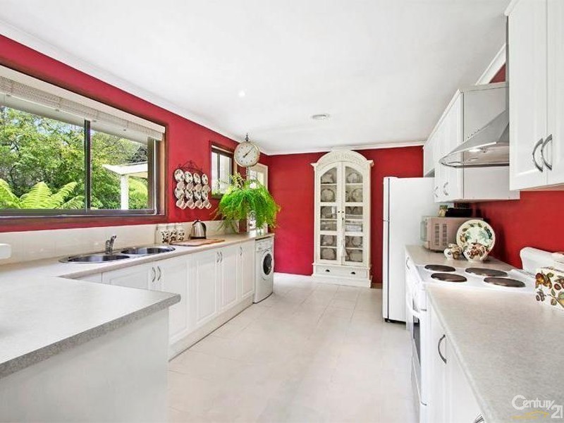 1 Quinns Ave, Leura NSW 2780