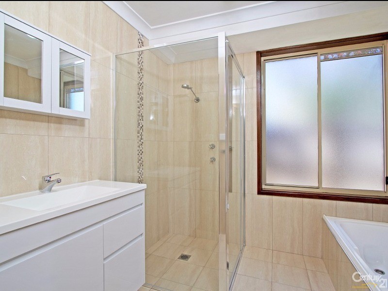 32 Cook Rd, Wentworth Falls NSW 2782