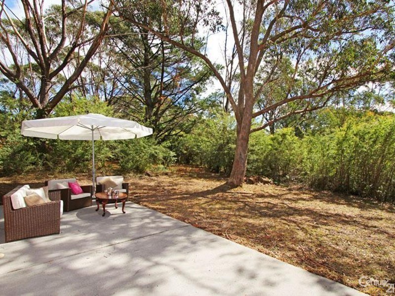 15 Stuarts Rd, Katoomba NSW 2780