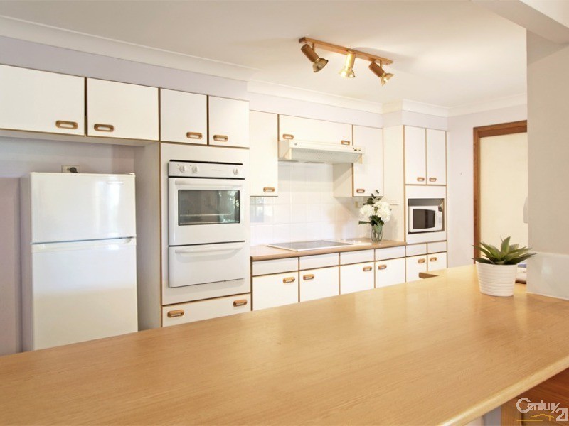 5 Flora St, Wentworth Falls NSW 2782