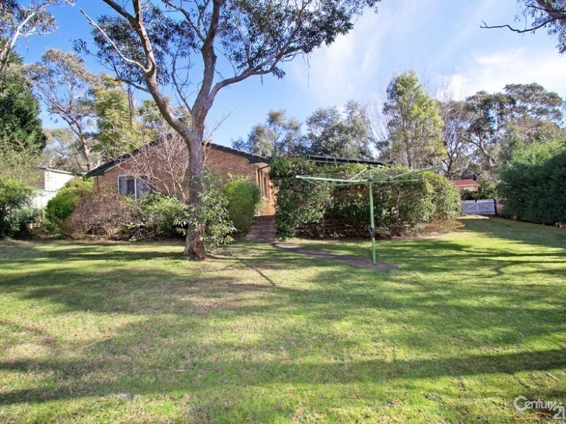 5 Flora St, Wentworth Falls NSW 2782