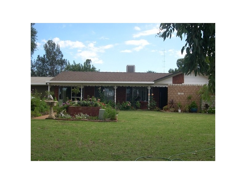 140 Birch Avenue, Dubbo NSW 2830