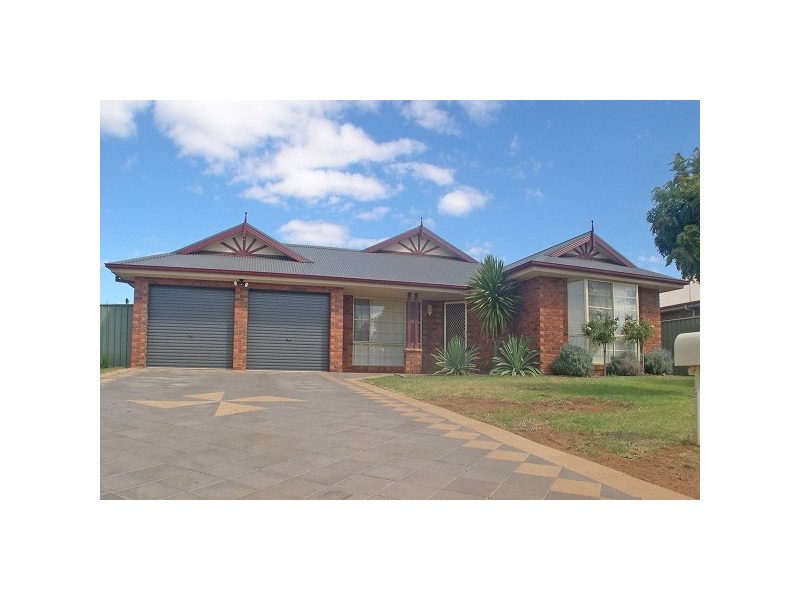 24 Shoalhaven Parkway, Dubbo NSW 2830