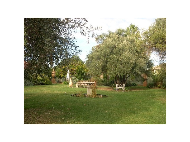 75 Bultje Street, Dubbo NSW 2830