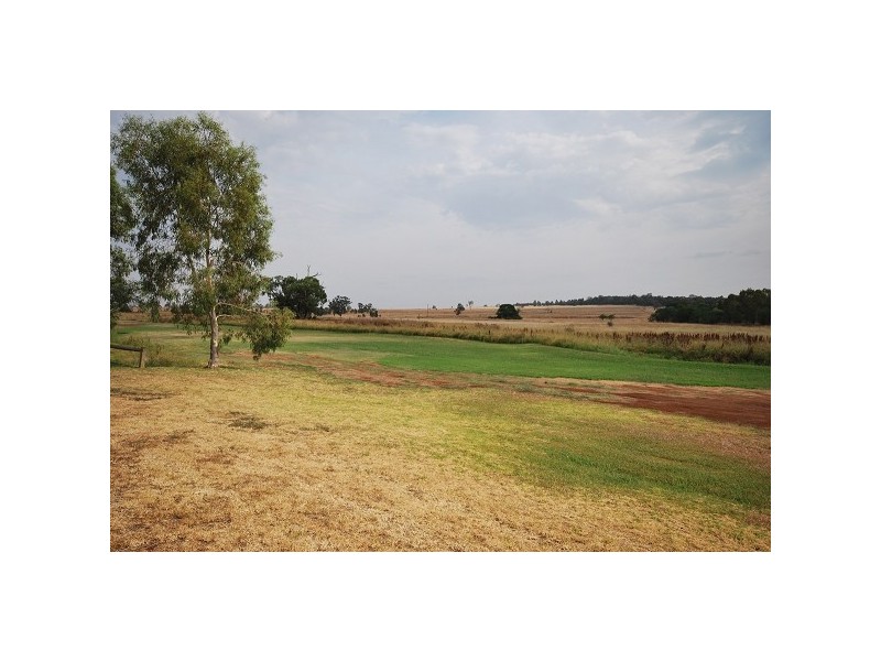 13 Loane Place, Dubbo NSW 2830