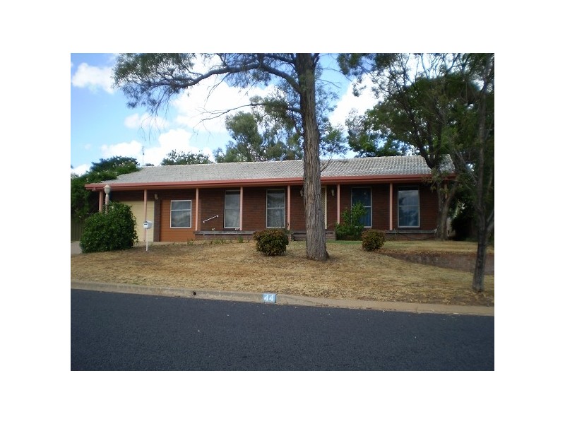 44 Meek Street, Dubbo NSW 2830