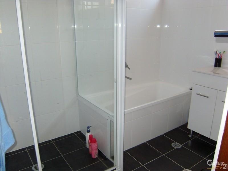 305 McCaffrey Drive, Rankin Park NSW 2287