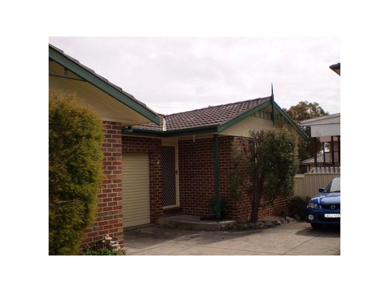 4/14 Angophora Drive, Warabrook NSW 2304