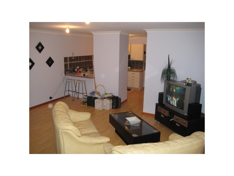 4/14 Angophora Drive, Warabrook NSW 2304