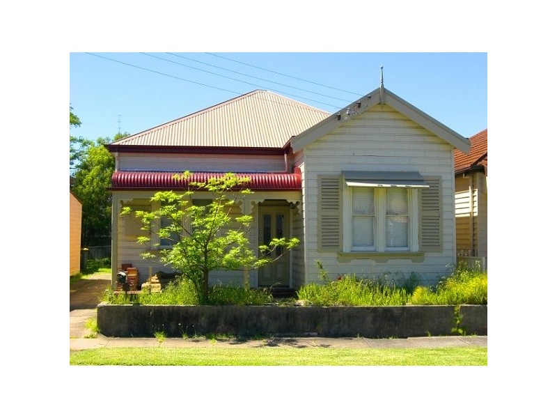 2/15 Fawcett Street, Mayfield NSW 2304