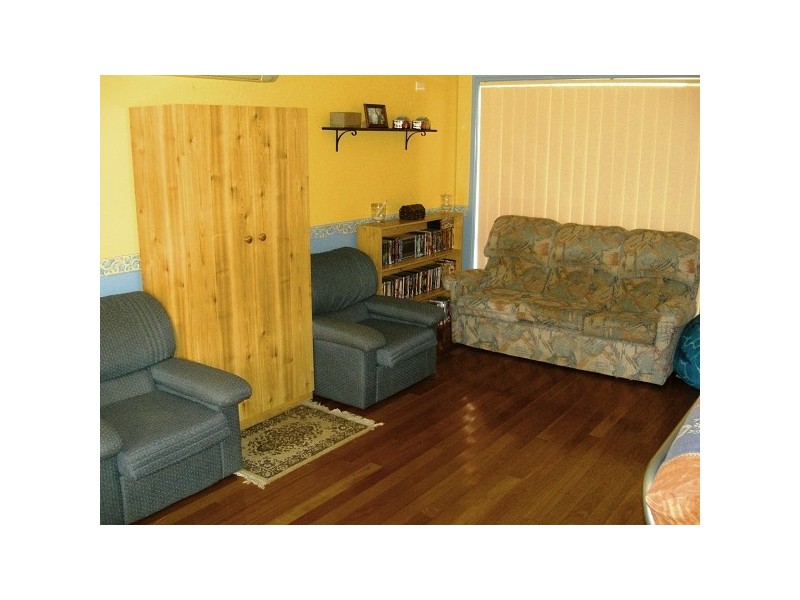 32 Flamingo Drive, Cameron Park NSW 2285