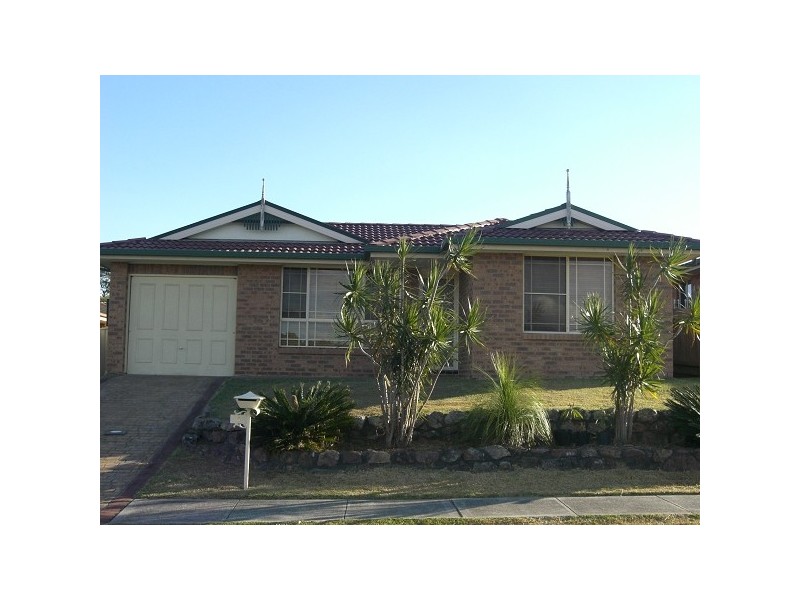 6 Grove Place, Cameron Park NSW 2285
