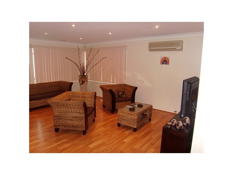 12 Elanet Avenue, Cameron Park NSW 2285