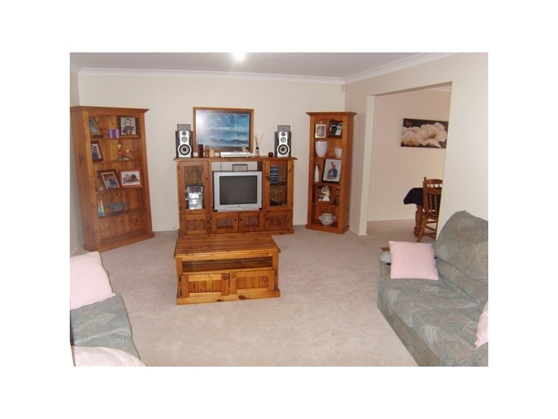 12 Elanet Avenue, Cameron Park NSW 2285