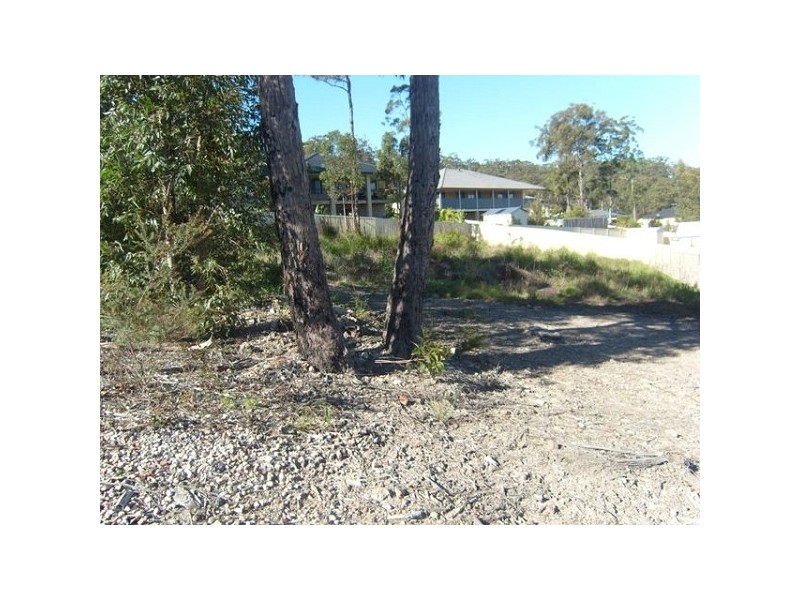 11 Guildford Grove, Cameron Park NSW 2285