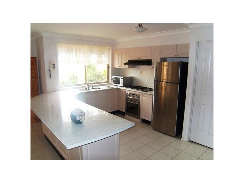 7 Jupiter Circuit, Cameron Park NSW 2285