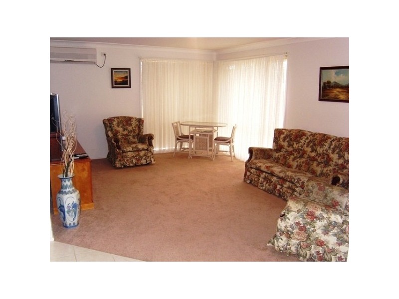 7 Jupiter Circuit, Cameron Park NSW 2285