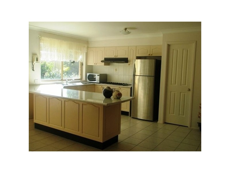 7 Jupiter Circuit, Cameron Park NSW 2285