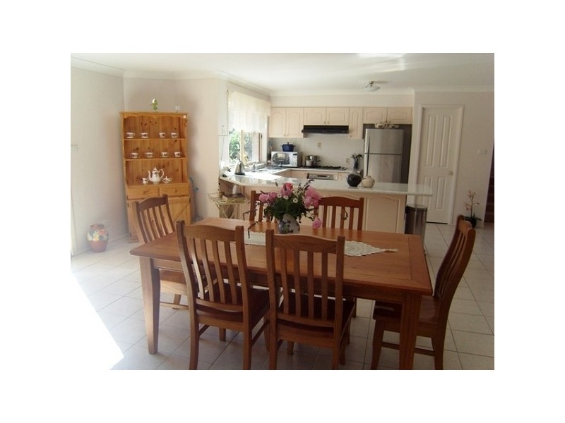 7 Jupiter Circuit, Cameron Park NSW 2285