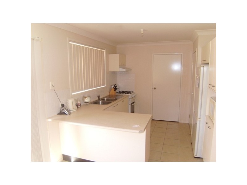 1/3 Lovell Parade, Shortland NSW 2307