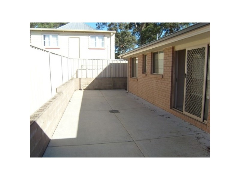 2/3 Lovell Parade, Shortland NSW 2307