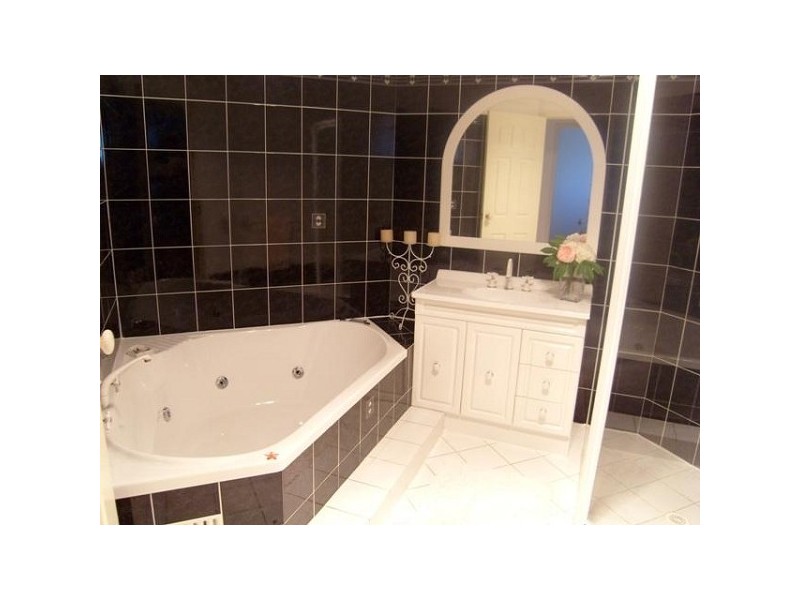 23 Condor Close, Cameron Park NSW 2285