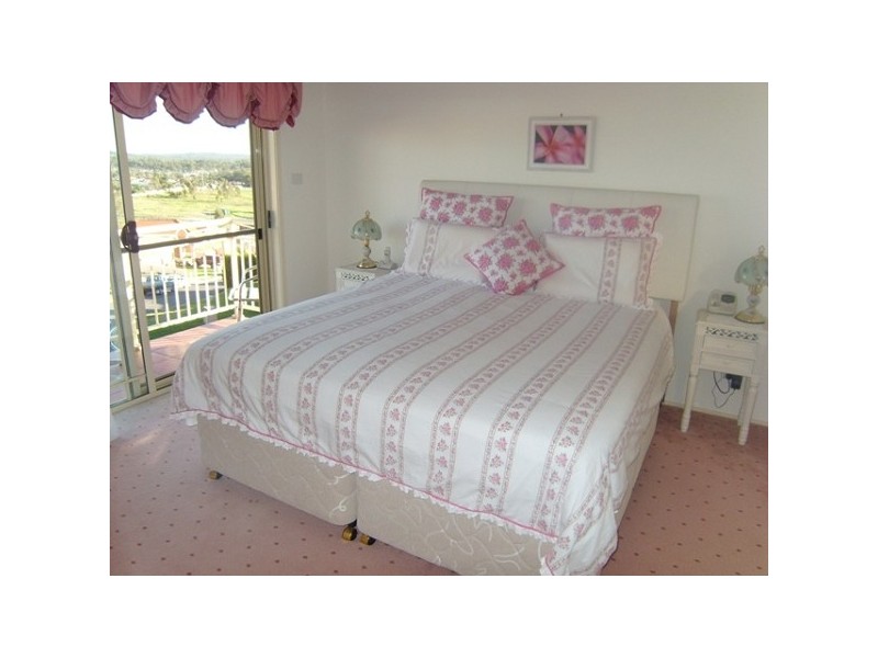 23 Condor Close, Cameron Park NSW 2285