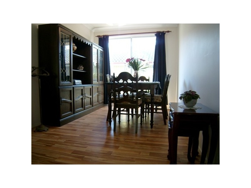 34 Bracken Close, Cameron Park NSW 2285