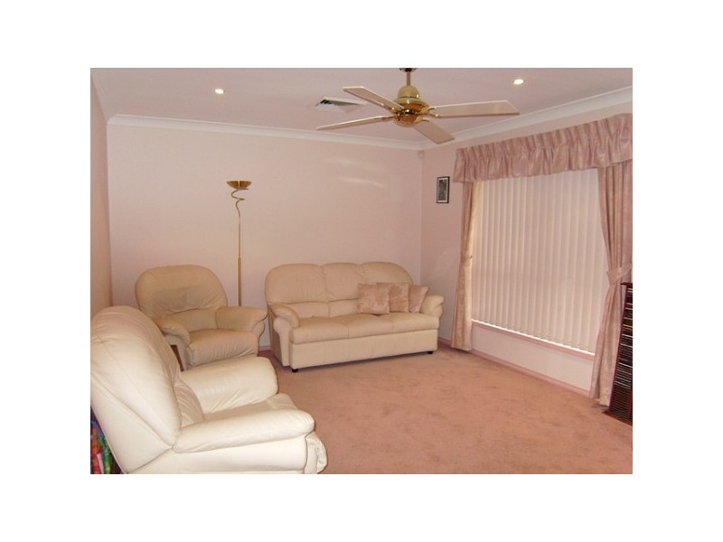 10 Kirkwood Close, Cameron Park NSW 2285