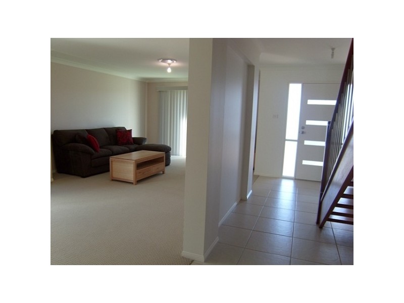 5 Hannah Street, Cameron Park NSW 2285