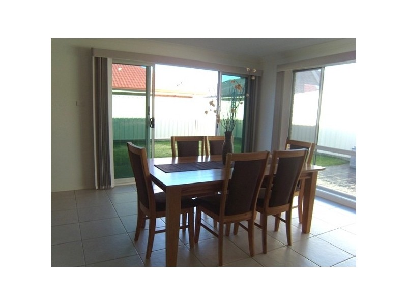 5 Hannah Street, Cameron Park NSW 2285