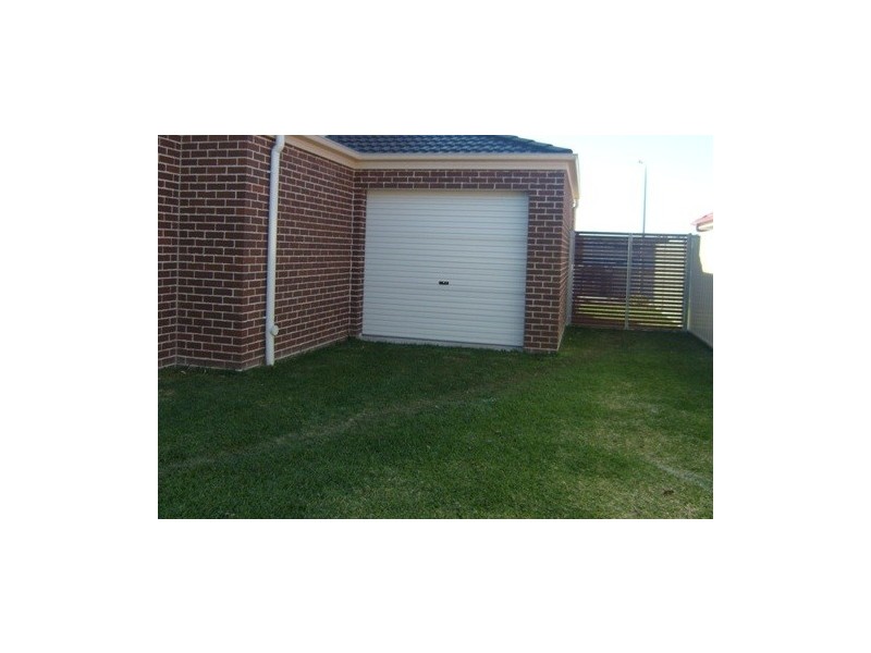 5 Hannah Street, Cameron Park NSW 2285