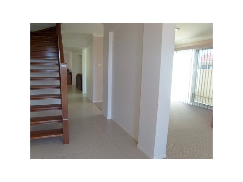 5 Hannah Street, Cameron Park NSW 2285