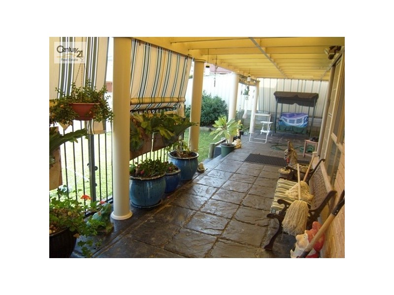 17 Saxon Street, Cameron Park NSW 2285