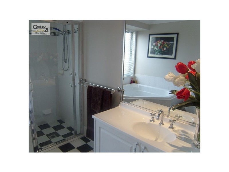 3 Bussorah Place, Cameron Park NSW 2285