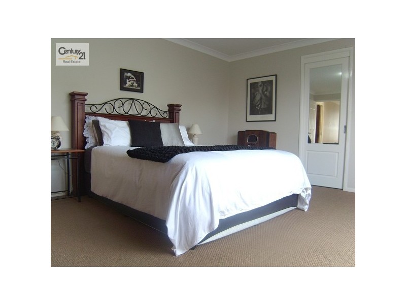 3 Bussorah Place, Cameron Park NSW 2285