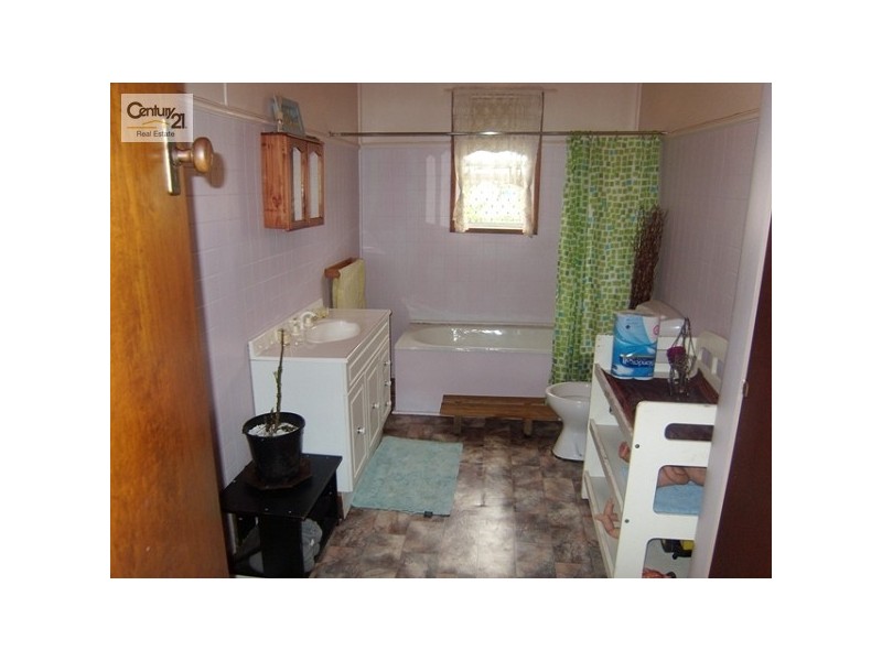 10 Margaret Street, Teralba NSW 2284
