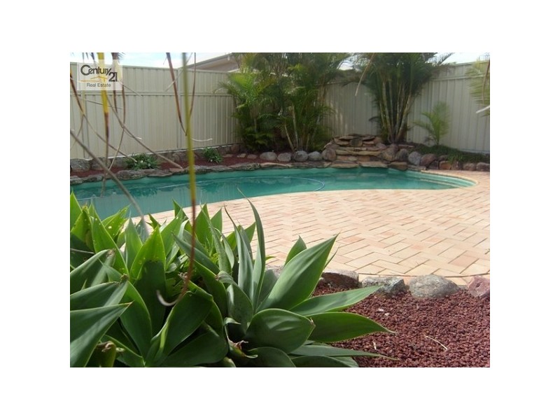 24 Flamingo Drive, Cameron Park NSW 2285
