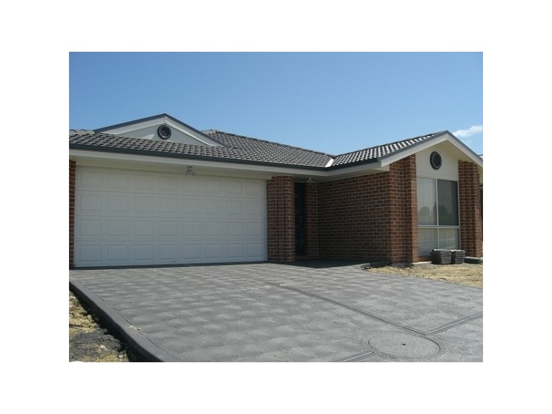 5 Horizon Avenue, Cameron Park NSW 2285